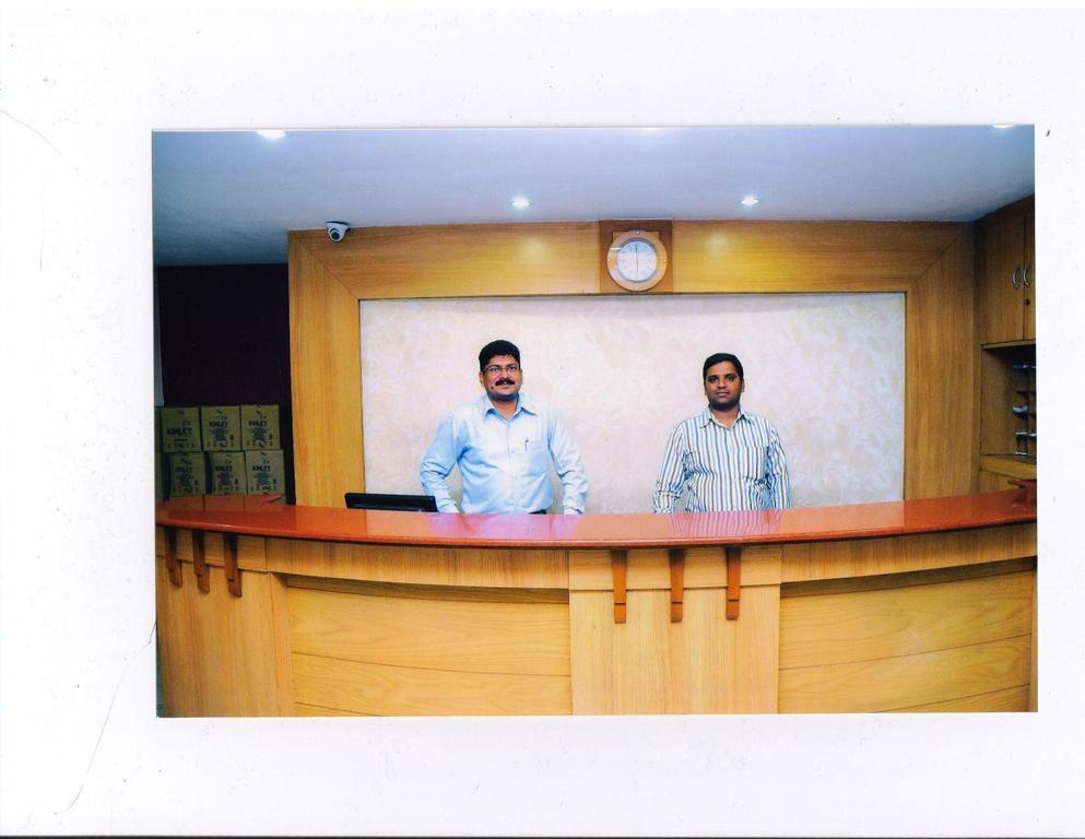 היידראבד Hotel Padmini Residency מראה חיצוני תמונה