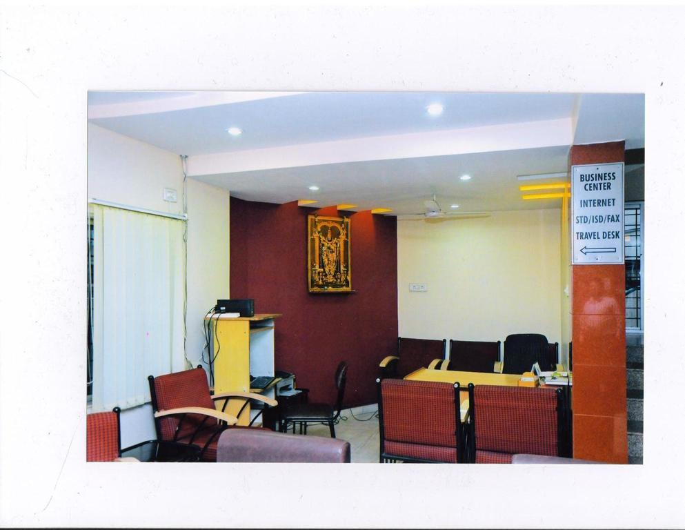 היידראבד Hotel Padmini Residency מראה חיצוני תמונה