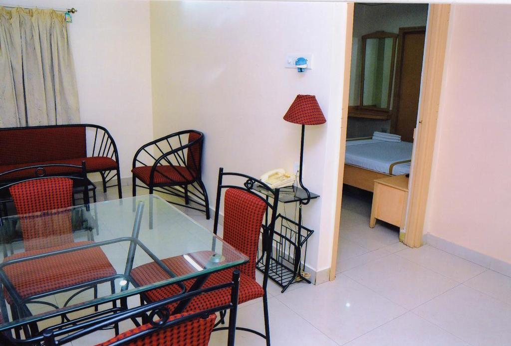 היידראבד Hotel Padmini Residency מראה חיצוני תמונה