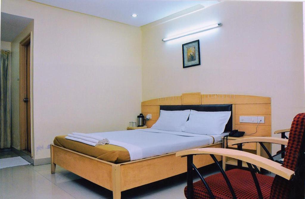 היידראבד Hotel Padmini Residency מראה חיצוני תמונה