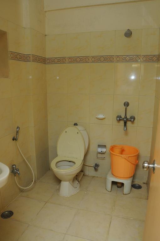 היידראבד Hotel Padmini Residency מראה חיצוני תמונה