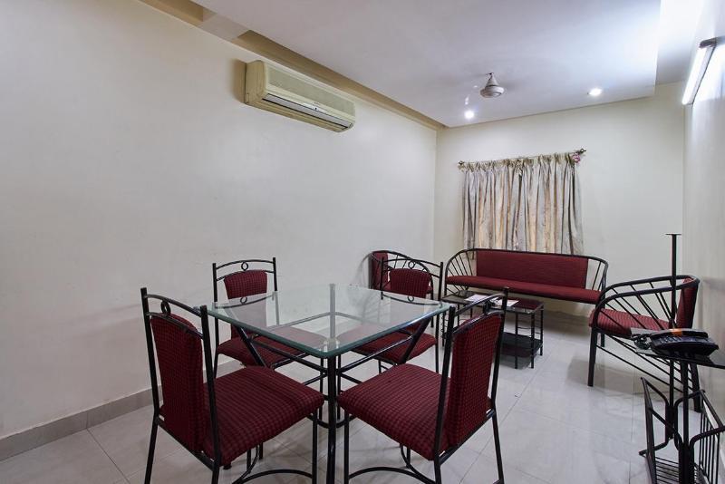 היידראבד Hotel Padmini Residency מראה חיצוני תמונה