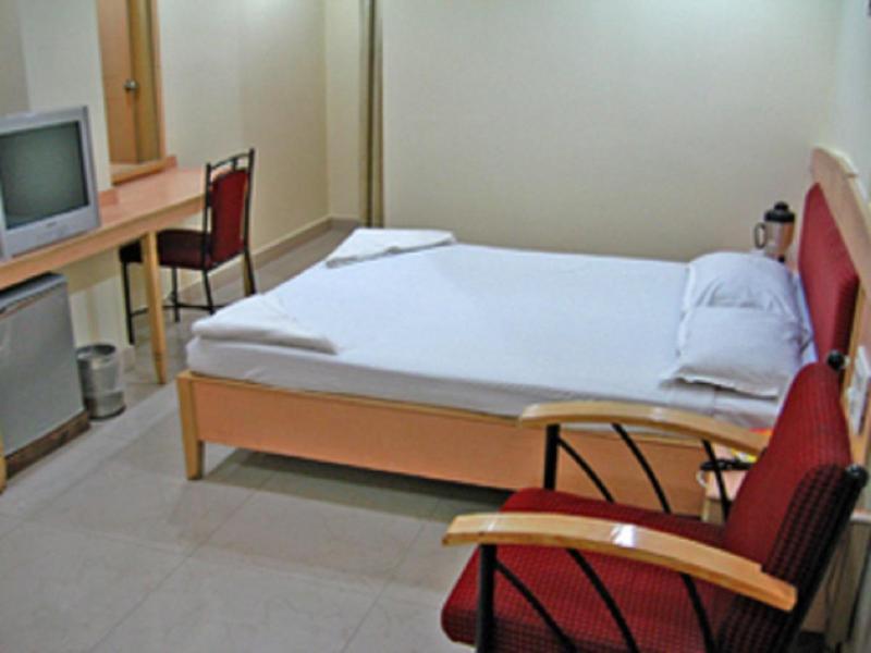 היידראבד Hotel Padmini Residency מראה חיצוני תמונה